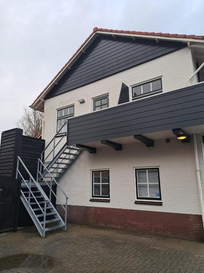 Strandhotel Dennenbos 오스트카펠 외부 사진